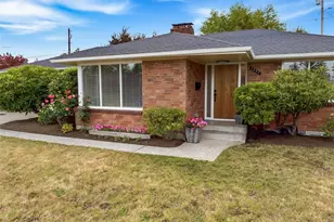 4832 Rucker Ave, Everett, WA 98203 - Photo 2