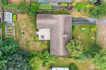 8915 218th Street SW, Edmonds, WA 98026 - Photo 36