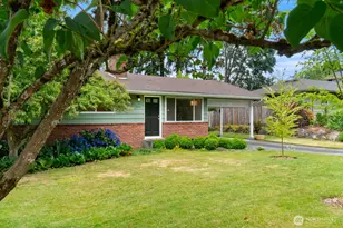 8915 218th St SW, Edmonds, WA 98026 - Photo 2