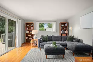 8915 218th St SW, Edmonds, WA 98026 - Photo 18