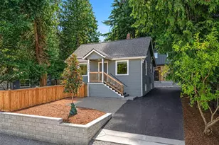 13349 25th Ave NE, Seattle, WA 98125 - Photo 2