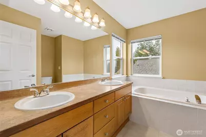 21017 Springhaven Way E, Bonney Lake, WA 98391 - Photo 26