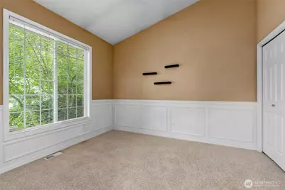 21017 Springhaven Way E, Bonney Lake, WA 98391 - Photo 6
