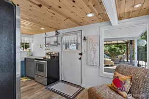 3365 Shoreline Dr, Camano Island, WA 98282 - Photo 10
