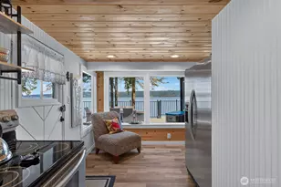 3365 Shoreline Dr, Camano Island, WA 98282 - Photo 12