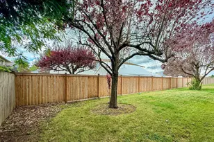 136 McKean Ct, Enumclaw, WA 98022 - Photo 16