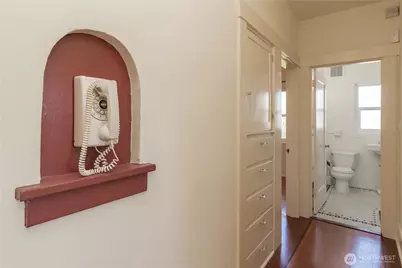 617 Burnett Avenue S, Renton, WA 98057 - Photo 18