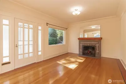 617 Burnett Avenue S, Renton, WA 98057 - Photo 6
