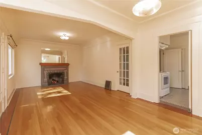 617 Burnett Avenue S, Renton, WA 98057 - Photo 10