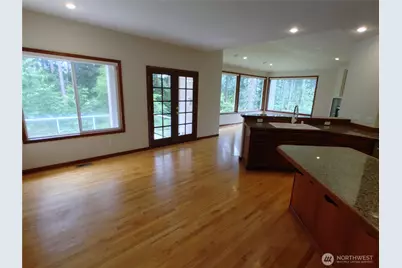 837 NW 205th Street, Shoreline, WA 98177 - Photo 14