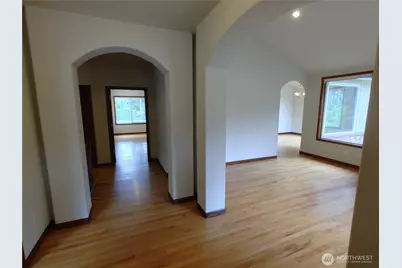 837 NW 205th Street, Shoreline, WA 98177 - Photo 10