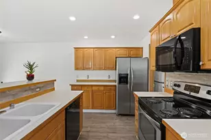10714 185th Ave E, Bonney Lake, WA 98391 - Photo 14