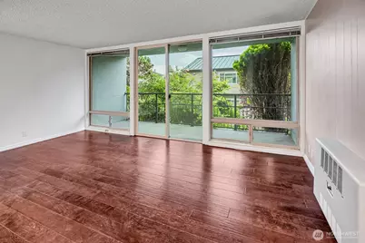 507 W Mercer Street #104, Seattle, WA 98119 - Photo 4