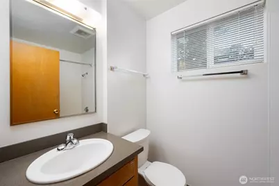 600 W Emerson Street, Seattle, WA 98119 - Photo 4