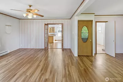 7807 Grant Drive, Everett, WA 98203 - Photo 2