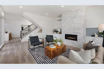 825 NE 105th Street, Seattle, WA 98125 - Photo 4