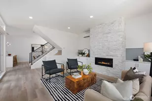 825 NE 105th St, Seattle, WA 98125 - Photo 4