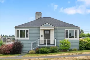 3903 SW Dakota St, Seattle, WA 98116 - Photo 2