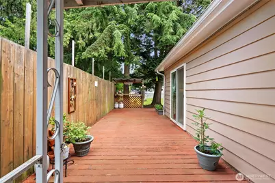 9211 13th Street SE, Lake Stevens, WA 98258 - Photo 4