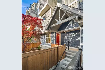 3670 Dayton Avenue N #B, Seattle, WA 98103 - Photo 2