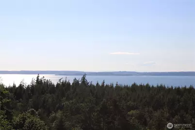 1076 Malvern Hills Drive, Camano Island, WA 98282 - Photo 10