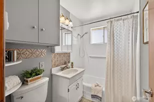 912 138 St E, Tacoma, WA 98445 - Photo 10