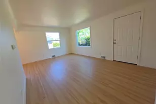 818 118th St S, Tacoma, WA 98444 - Photo 10
