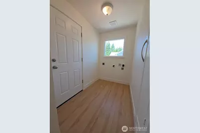 818 118th Street S, Tacoma, WA 98444 - Photo 8
