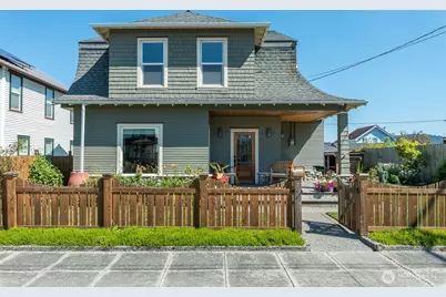 1118 4th Street, Anacortes, WA 98221 - Photo 1