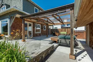 1118 4th St, Anacortes, WA 98221 - Photo 32