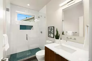 3154 Point White Dr NE, Bainbridge Island, WA 98110 - Photo 26