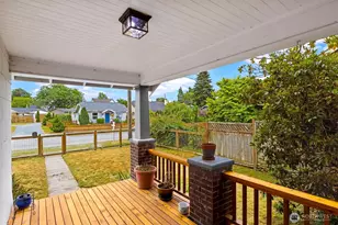 2827 Walnut St, Bellingham, WA 98225 - Photo 2