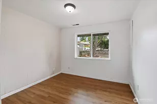 851 Pierce Ave NE, Renton, WA 98056 - Photo 16