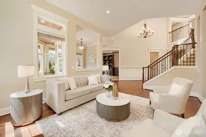 13042 NE 8th Street, Bellevue, WA 98005 - Photo 10