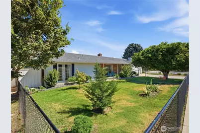 934 Stevens Street, Wenatchee, WA 98801 - Photo 2