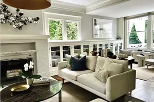 3211 S Dose Terrace, Seattle, WA 98144 - Photo 2