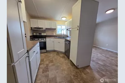 338 SE Egbert Avenue, Siletz, OR 97380 - Photo 8