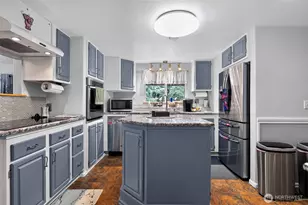 20614 124th St E, Bonney Lake, WA 98391 - Photo 10