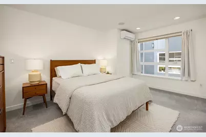 209 27th Avenue E #B, Seattle, WA 98112 - Photo 12