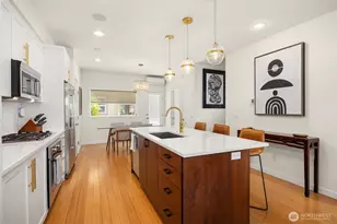209 27th Ave E, Seattle, WA 98112 - Photo 10