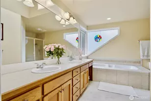 23030 NE 13th St, Sammamish, WA 98074 - Photo 18