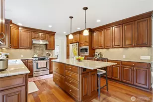 23030 NE 13th St, Sammamish, WA 98074 - Photo 4