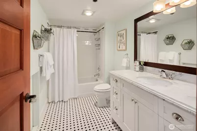 201 Galer Street #301, Seattle, WA 98109 - Photo 16