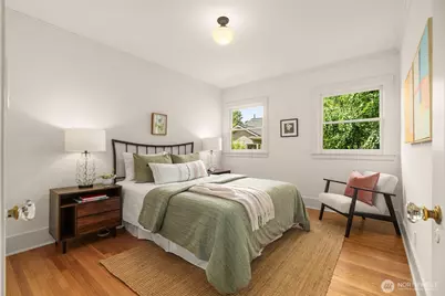 1914 3rd Avenue N, Seattle, WA 98109 - Photo 12