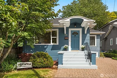 1914 3rd Avenue N, Seattle, WA 98109 - Photo 2