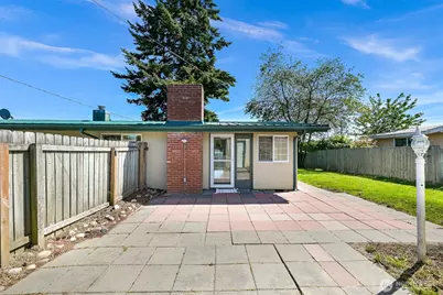2267 Hawthorne Street, Ferndale, WA 98248 - Photo 2