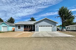 382 S Wynoochee Dr SW, Ocean Shores, WA 98569 - Photo 2