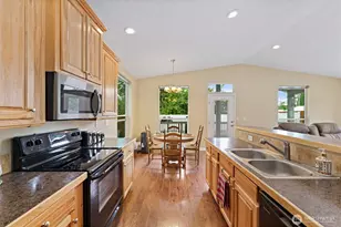 10705 50th Ave E, Tacoma, WA 98446 - Photo 12