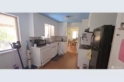 811 S 105th Street #A, Seattle, WA 98168 - Photo 6