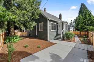 11556 17th Ave NE, Seattle, WA 98125 - Photo 2